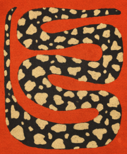 Póster de estética folclórica moderna con el dibujo de una serpiente con patrón de mosaico sobre fondo rojo vibrante.